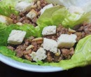 Azijietiški salotų suktiniai su pikantišku mėsos įdaru
